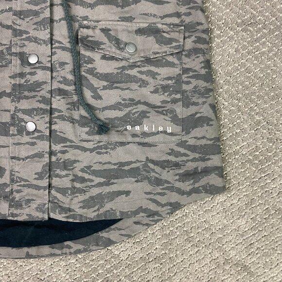 Oakley Tail Wind Jacket Women's Small Gray Camo Camouflage Cotton Canvas Utility - Picture 4 of 15